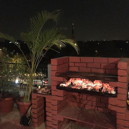 Mykonos Guest House And Spa New Delhi Luaran gambar