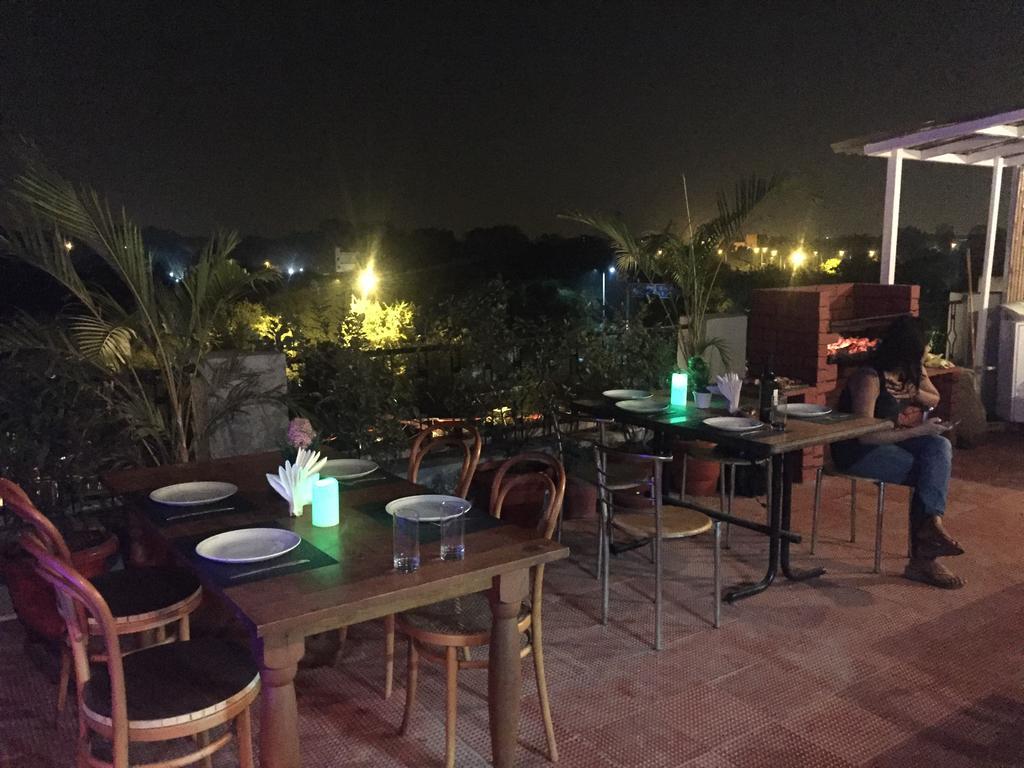 Mykonos Guest House And Spa New Delhi Luaran gambar